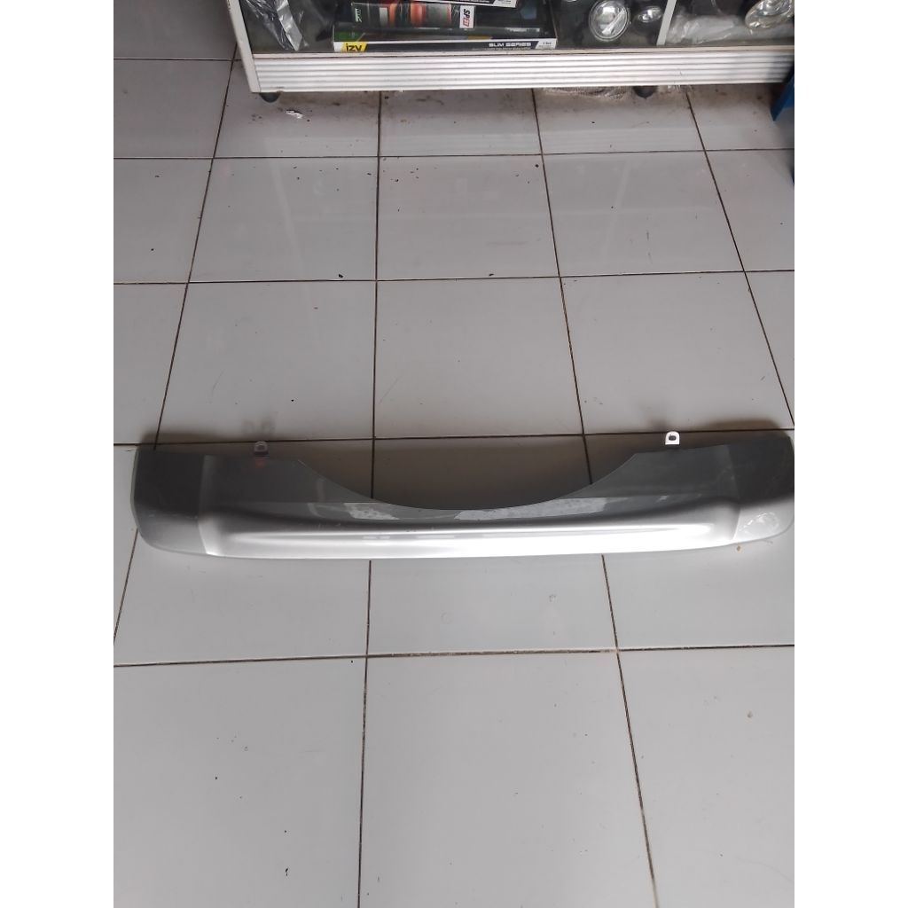 Cover bemper belakang bawah Mitsubishi Pajero 2016