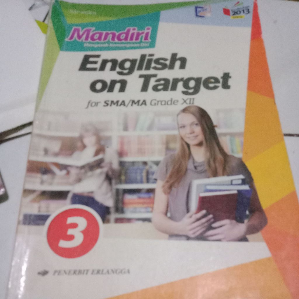 buku mandiri bahasa Inggris kelas 12 penerbit Erlangga kurikulum 2013 revisi