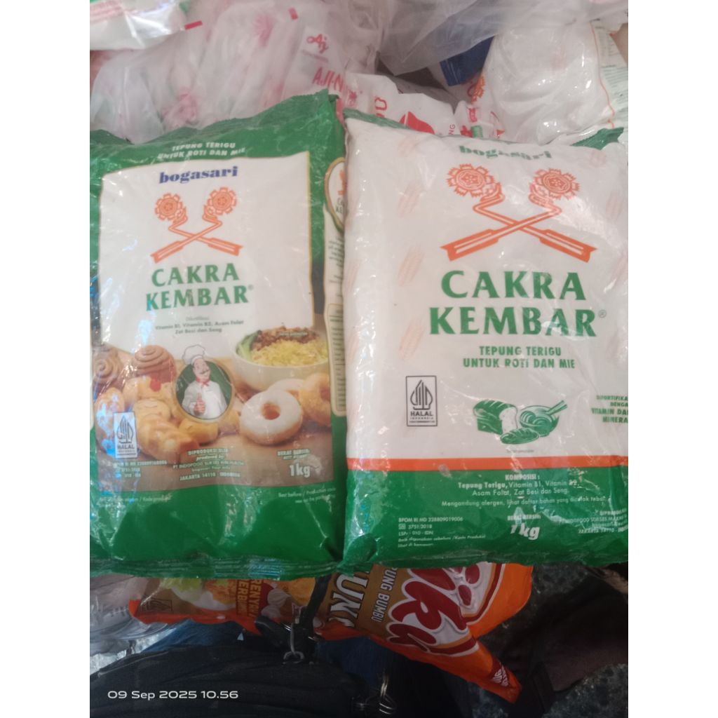 

Tepung terigu Bogasari Cakra Kembar/bungkus