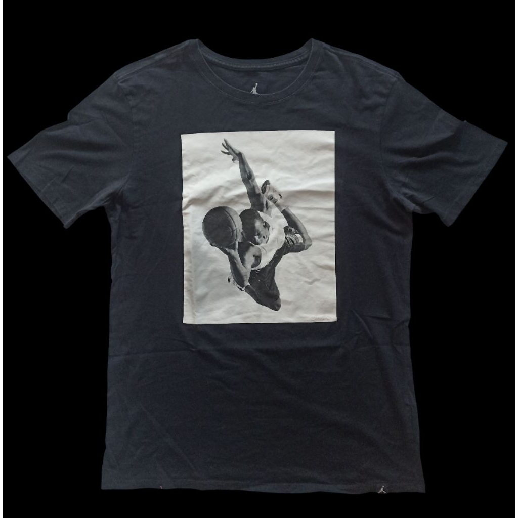 preloved kaos t-shirt Jordan hitam size M