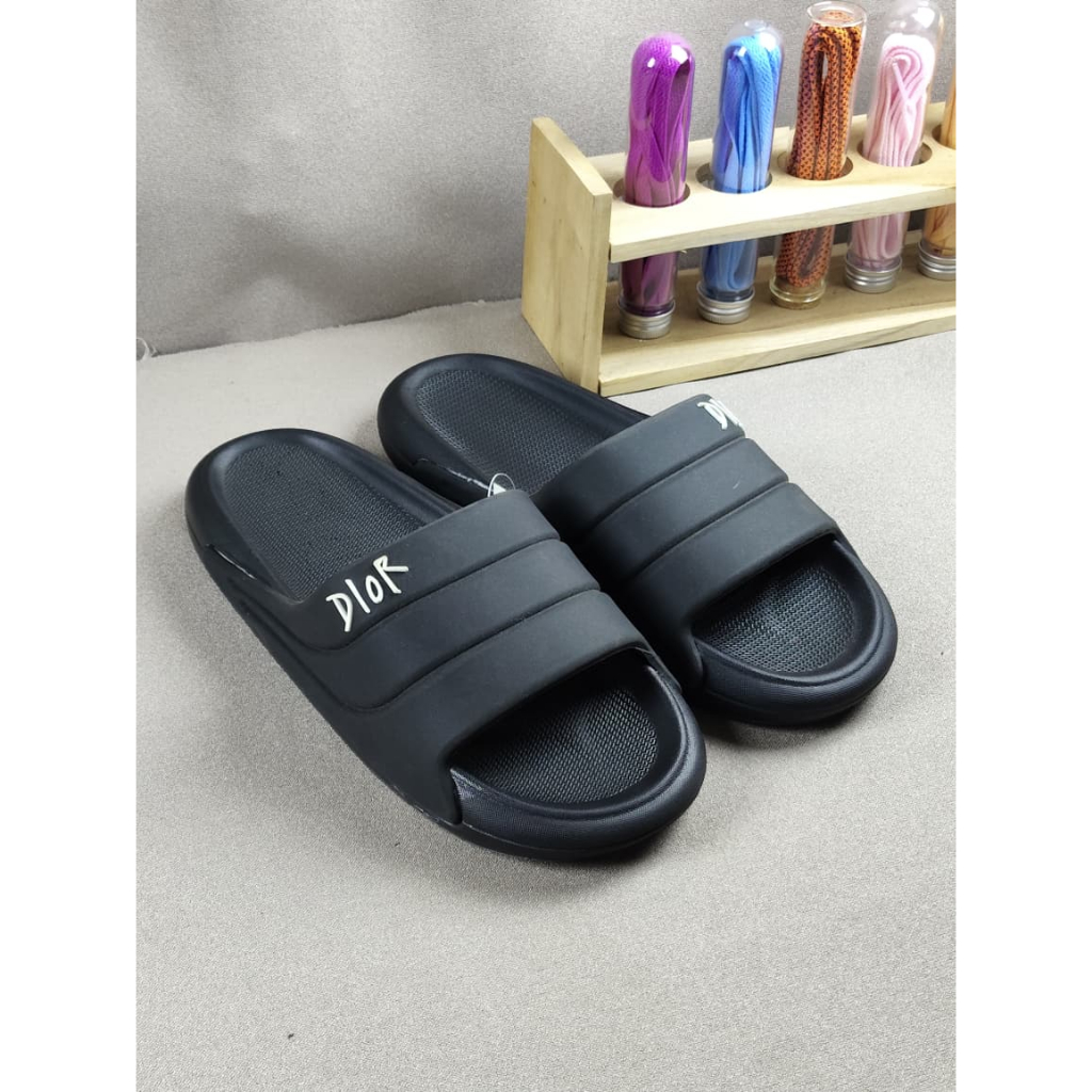 Sandal Slide /slop Dior untuk Pria kaki lebar dan besar,bisa bayar di tempat ukuran 40-45