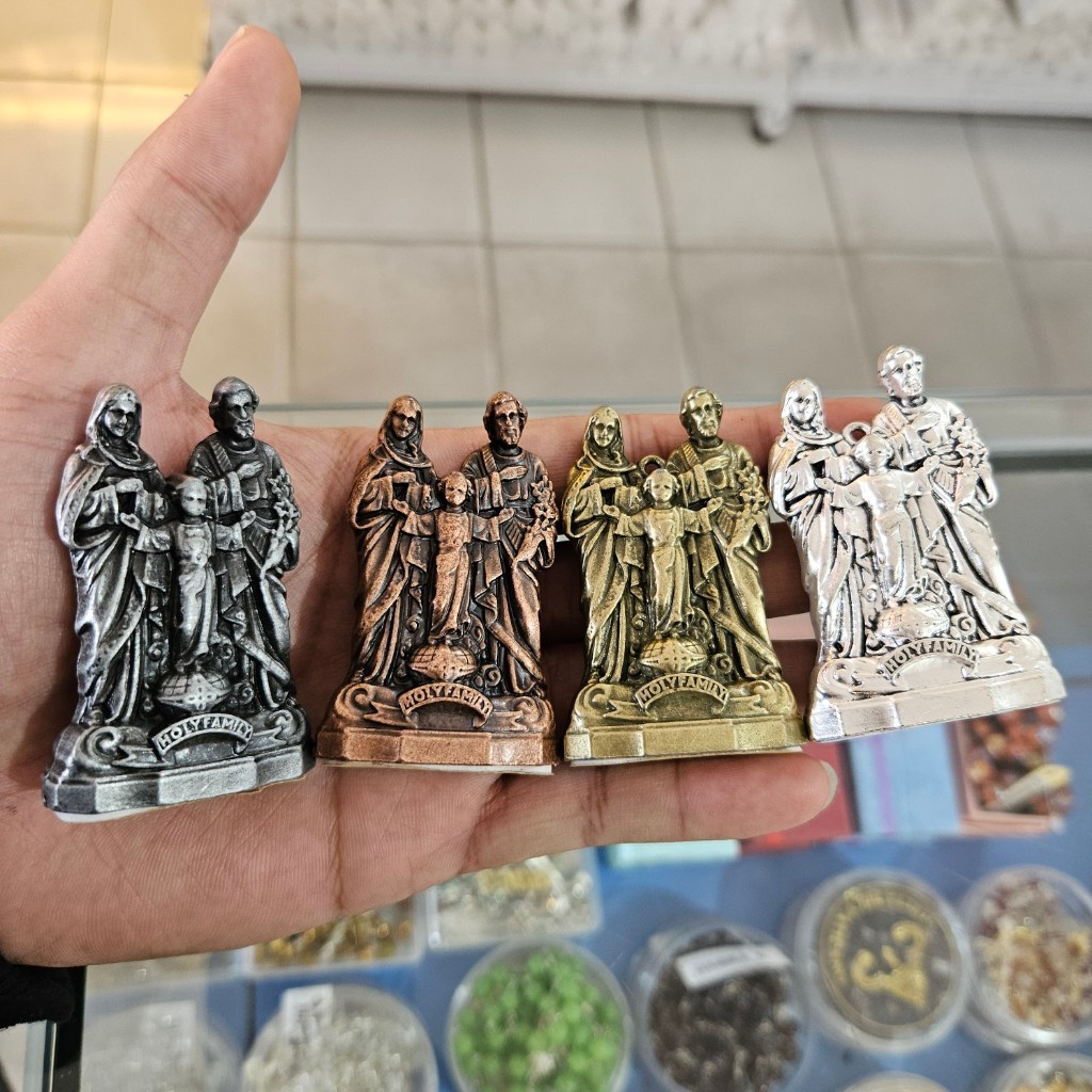 Patung Mini Keluarga Kudus 6,5cm Warna Italy