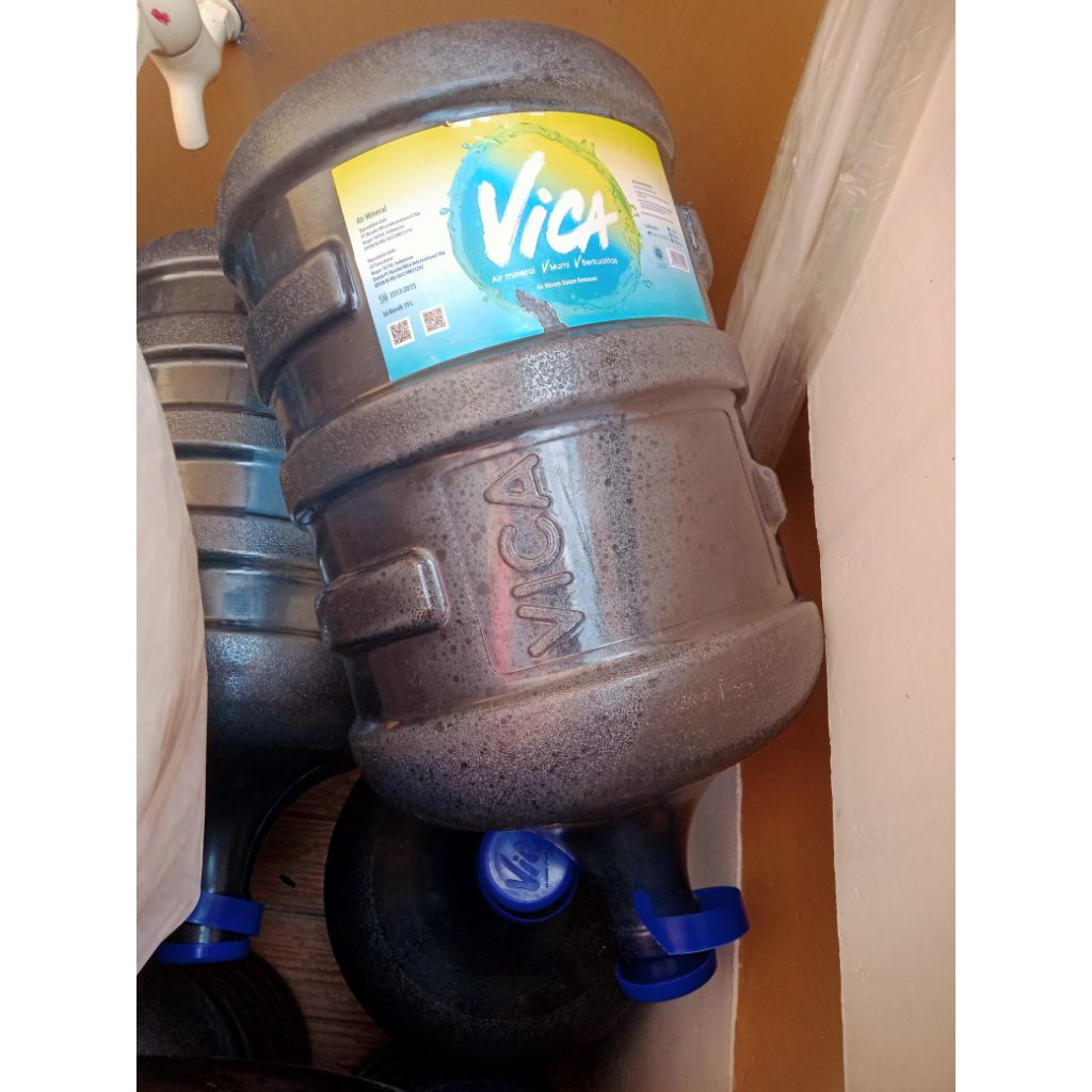 

Galon Kosong Merk Vica 19 Liter