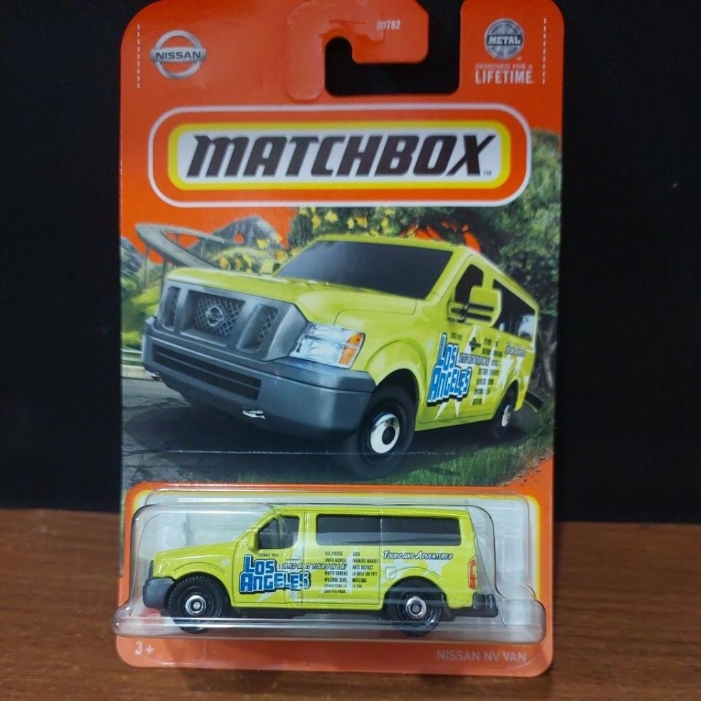 MATCHBOX NISSAN NV VAN HIJAU MATCHBOX 1:64