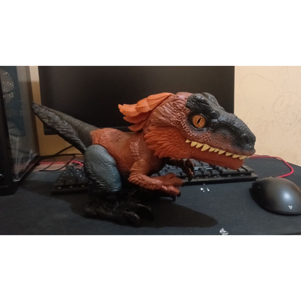Pyroraptor Uncaged Jurassic World Mattel