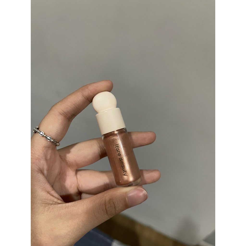RARE BEAUTY MINI HIGHLIGHTER