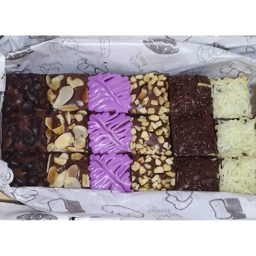 

Fudgy Brownies Fresh Baked by Order