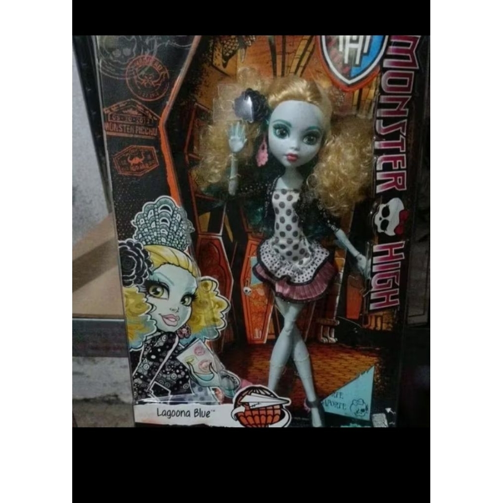 Lagona blue monster hight Mattel