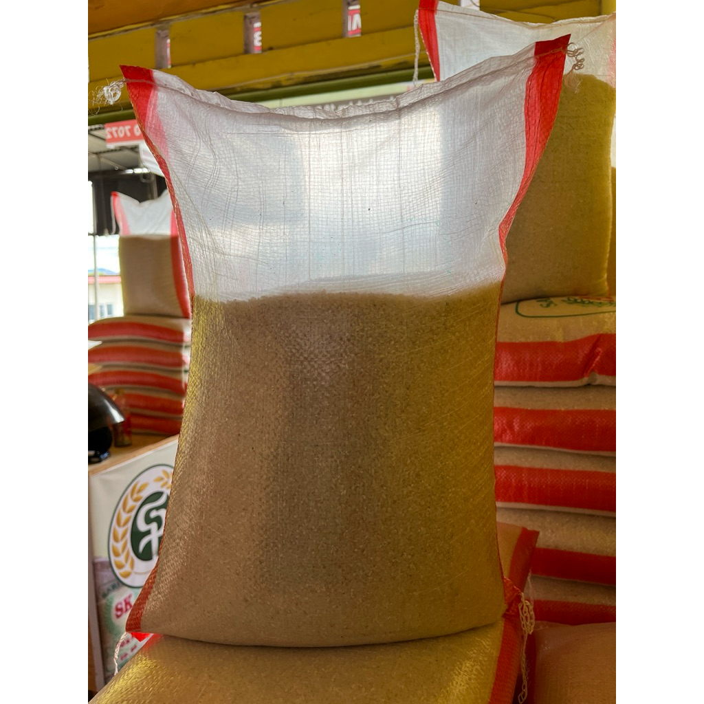 

Beras Sokan Kuriak Asli Kota Pariaman Padang Sumatera Barat ( 5 Kg )