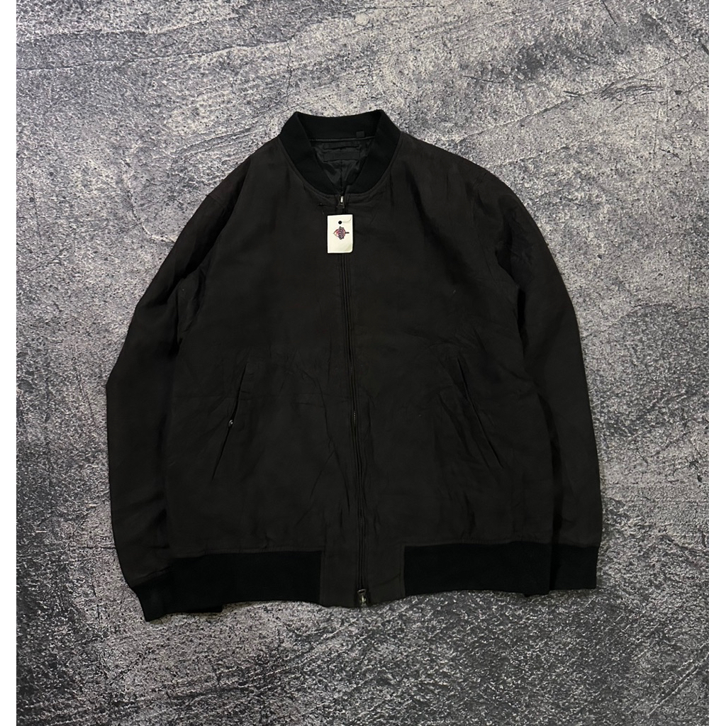 jaket bomber uniqlo blousan faux suede