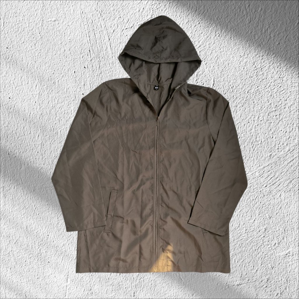 Uniqlo Jaket Pocketable Running - Army