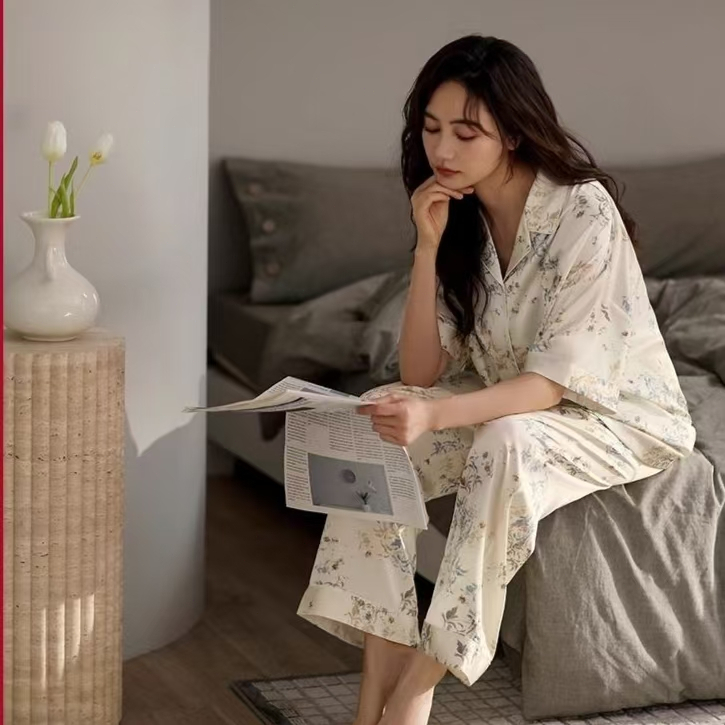 Set Piyama Wanita Bergaya Klasik dengan Motif Bunga Elegan，Piyama Wanita, Set Piyama Bunga, Baju Tid
