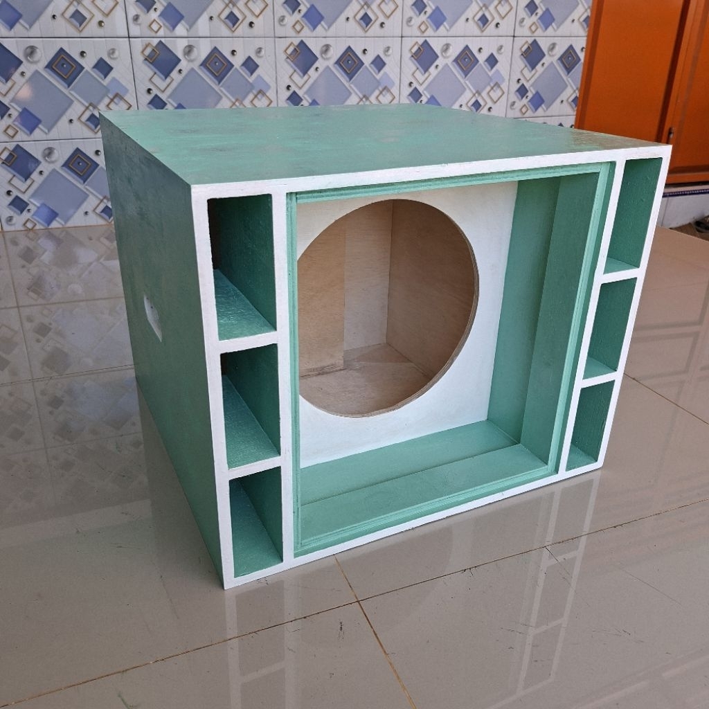 BOX SPL 10 INC TRIPLEK 12 MM