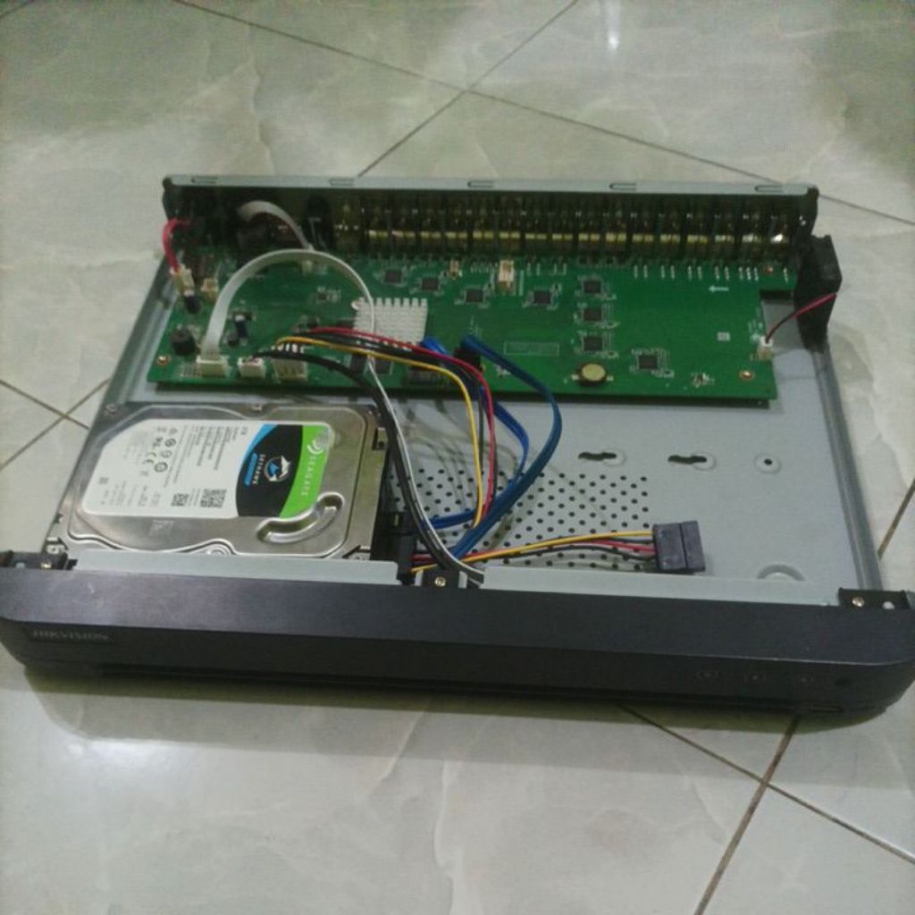 DVR HIKVISION 32CH 32 CHANNEL DS-7232HGHI-K2 INCL HDD SKYHAWK 2TB NORMAL