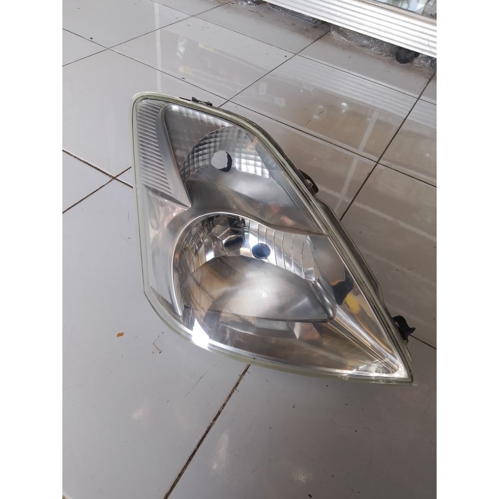 Lampu depan Karimun Estilo 2007(kanan)