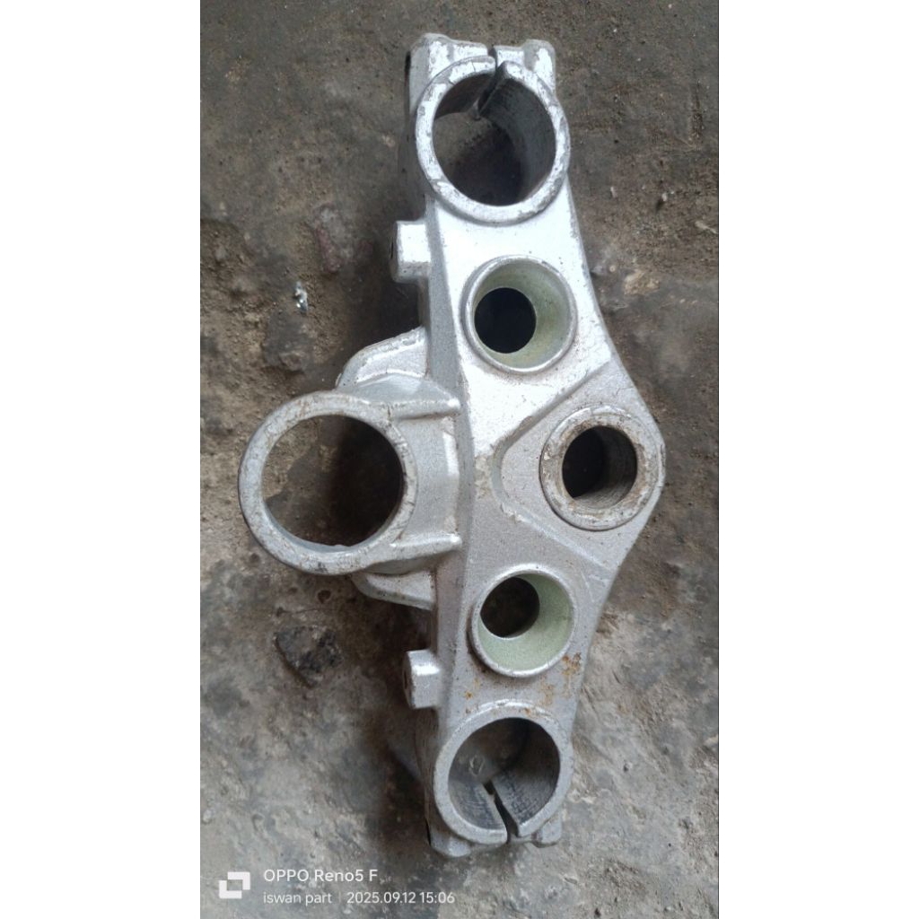 segitiga atas Kawasaki KLX