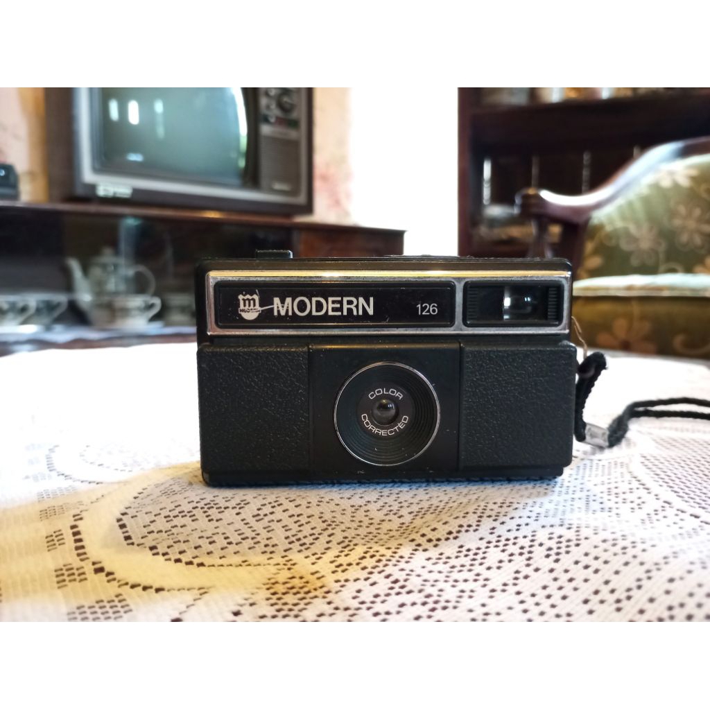 Kamera Analog Film Antik Jadul Vintage Merk MODERN 126
