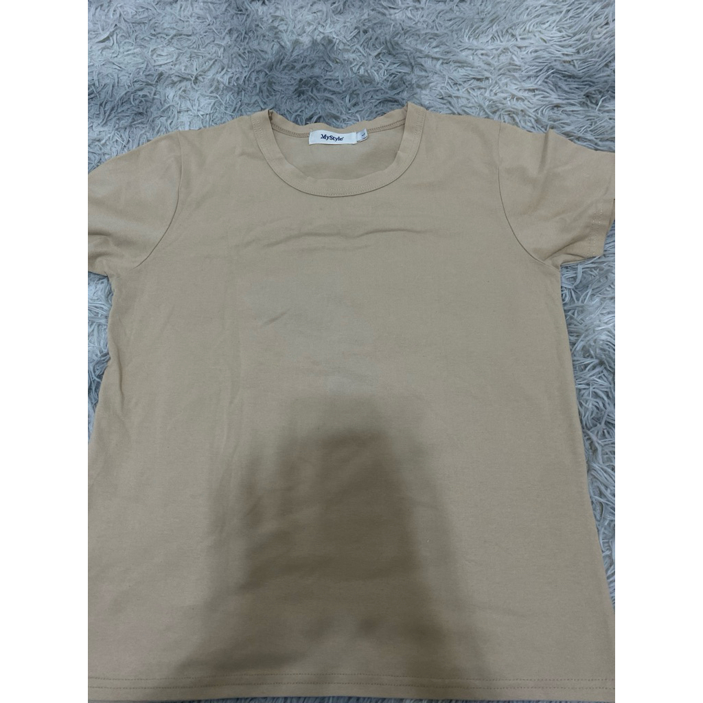 kaos polos cream wanita