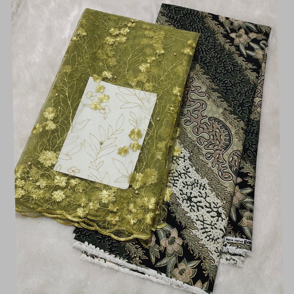 Set Tile Hijau Lemon & Batik , Rekomendasi Seragam Bridesmaids