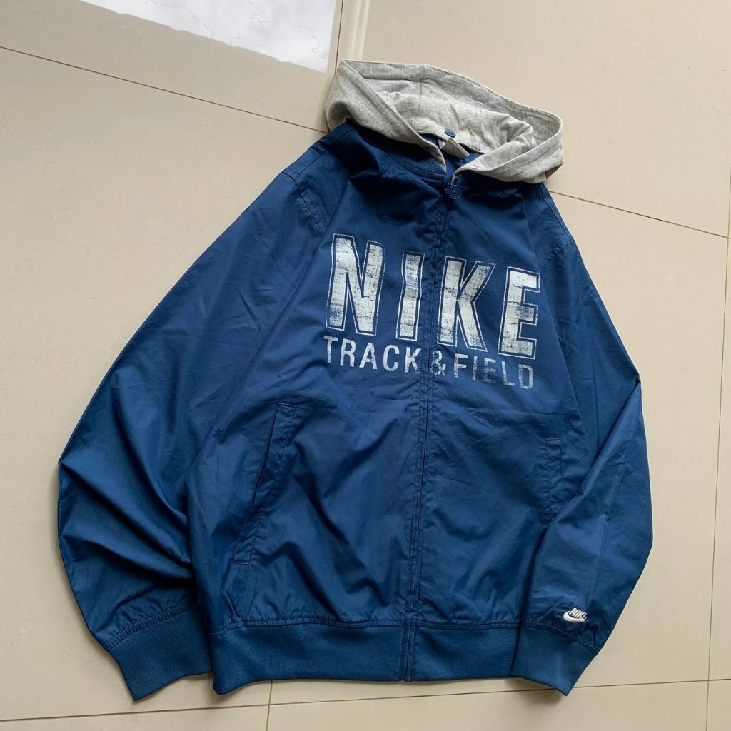 windbreaker nike