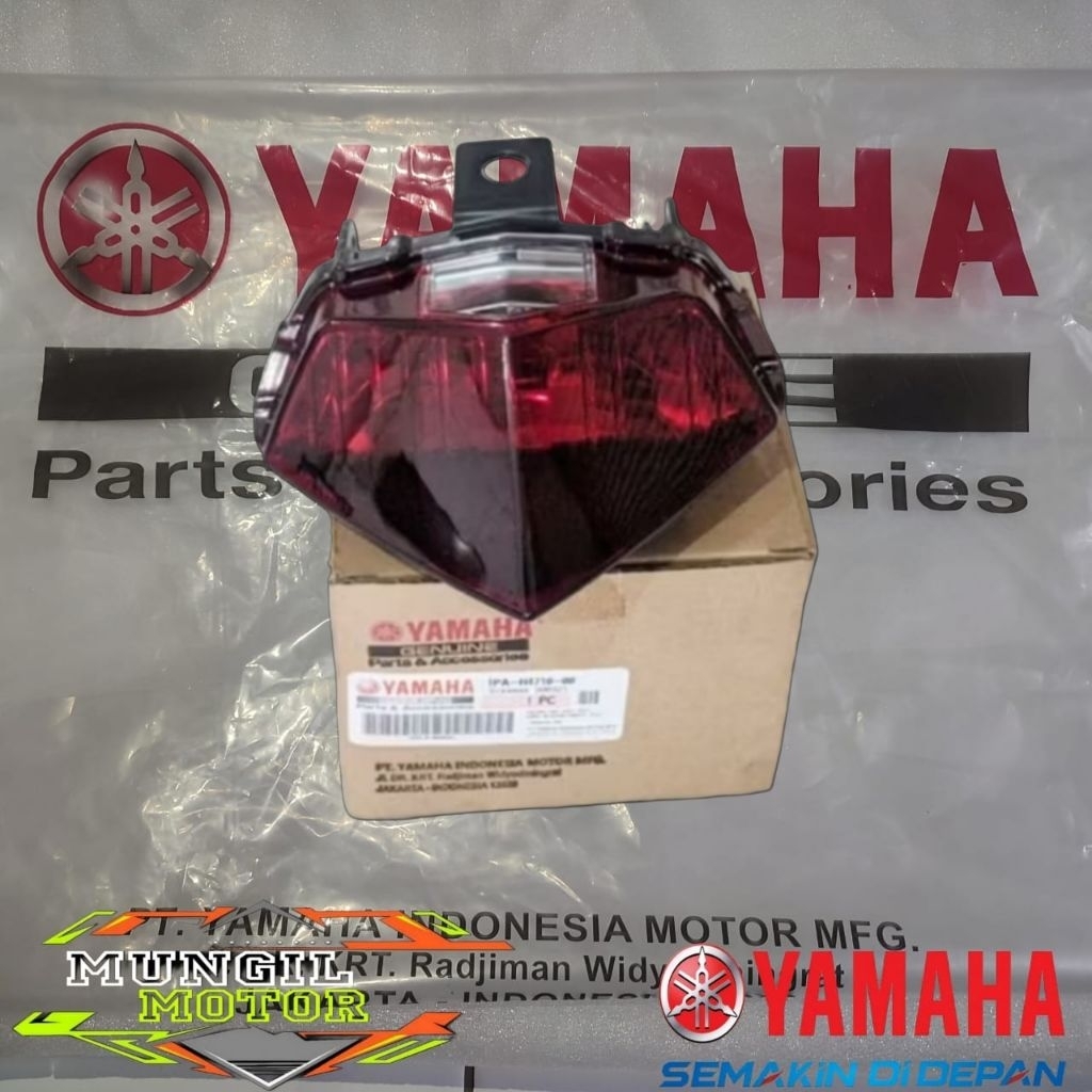 REFLEKTOR LAMPU STOP BELAKANG AEROX 125 VIXION NVL NVA ORIGINAL YGP 1PA-H4710-00