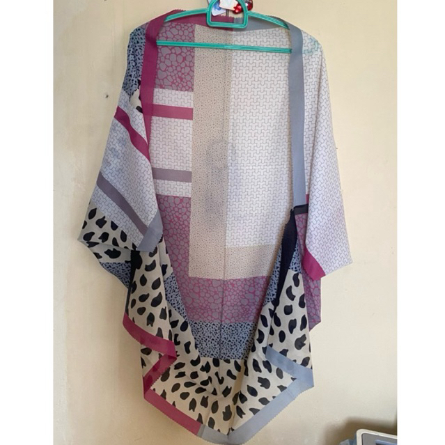 Scarf Outer Preloved