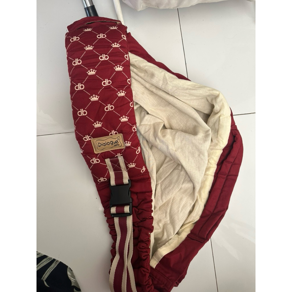 dialogue gendongan baby samping geos crown series