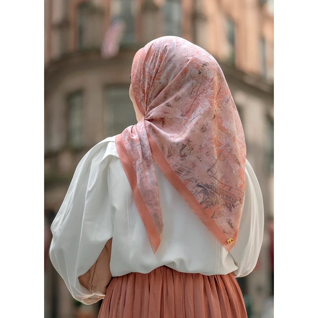 Buttonscarves Preloved New York Series 3 - size XL