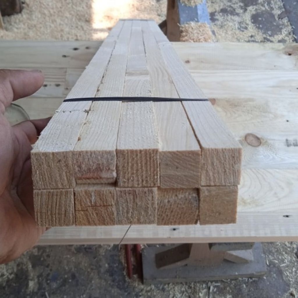 KAYU BALOK 3×3 CM PAKET MURAH 10BATANG KASO KAYU RENG BALOK STIK  3×3CM SOLID SERUT HALUS