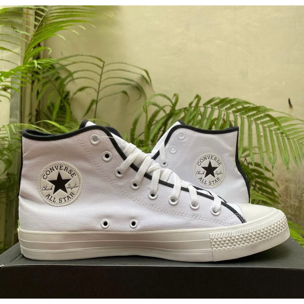 ONLY SIZE 45 SEPATU CONVERSE ORIGINAL 100% CONVERSE CTAS HI A02795C WHITE BLACK GREEN BEAM ORIGINAL 