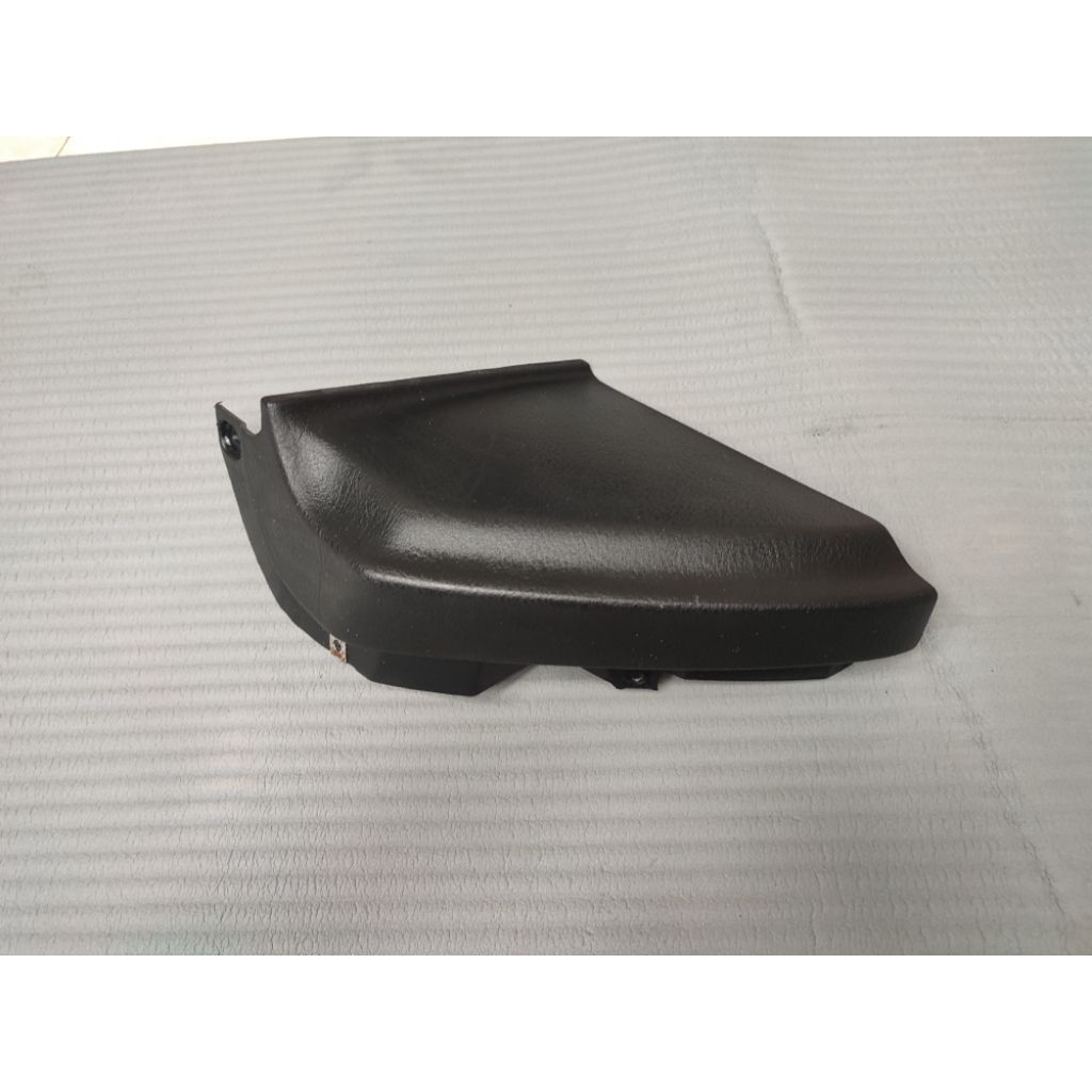Cover dashboard bawah sebelah penumpang BMW E36 original