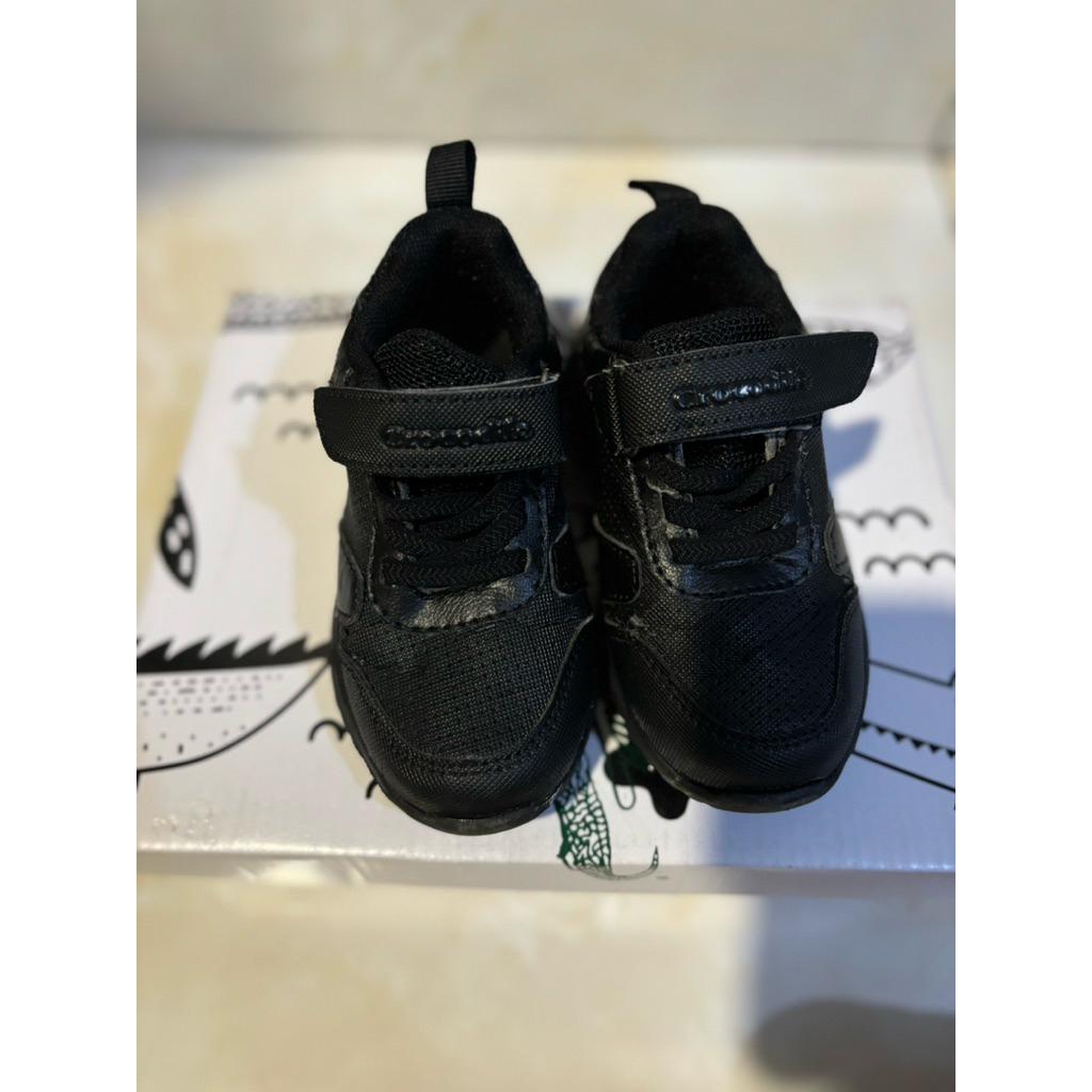 Sepatu anak Hitam Crocodile