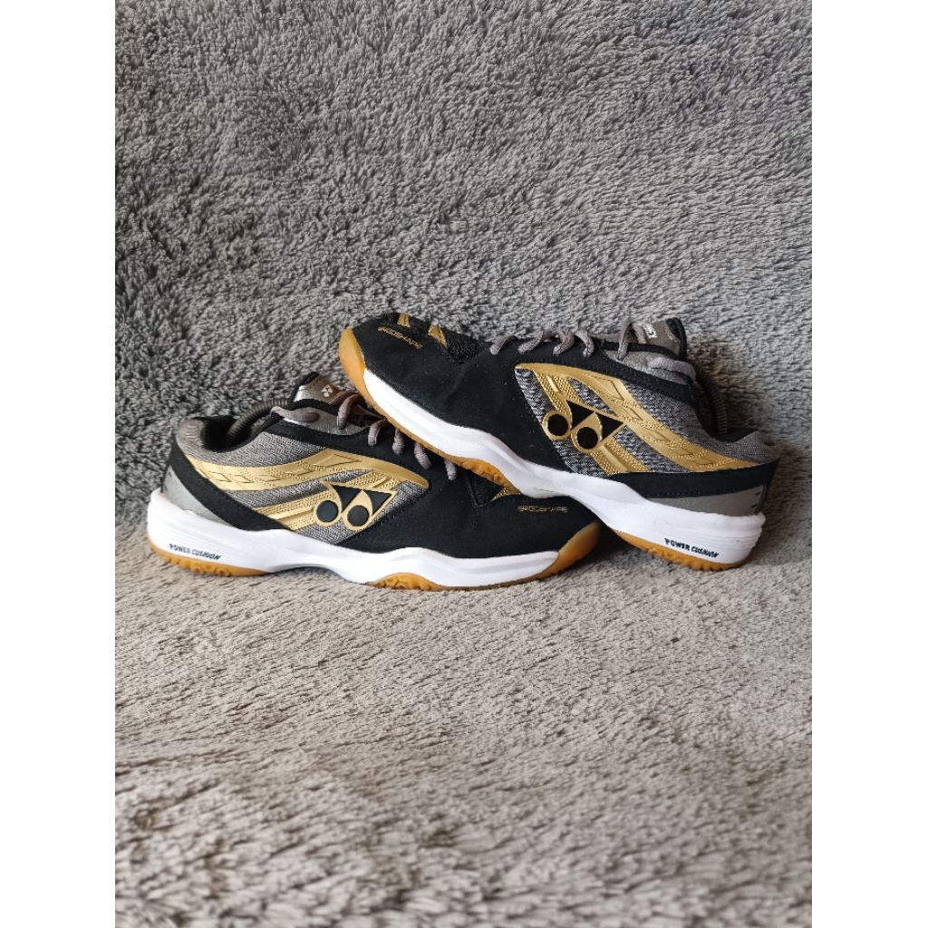 SEPATU BADMINTON YONEX SHB 100CR SIZE 43 ORIGINAL SECOND HITAM RINGAN