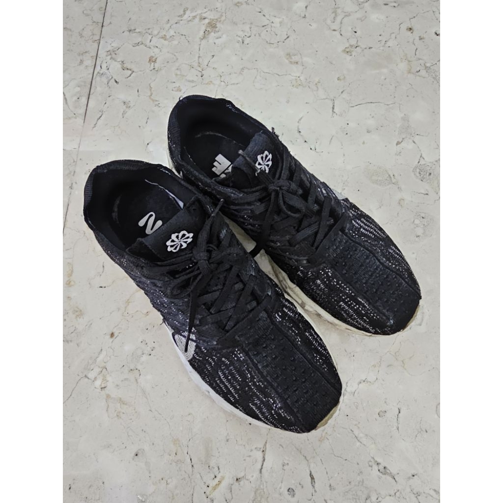 NIKE Zoom X Sneakers Hitam