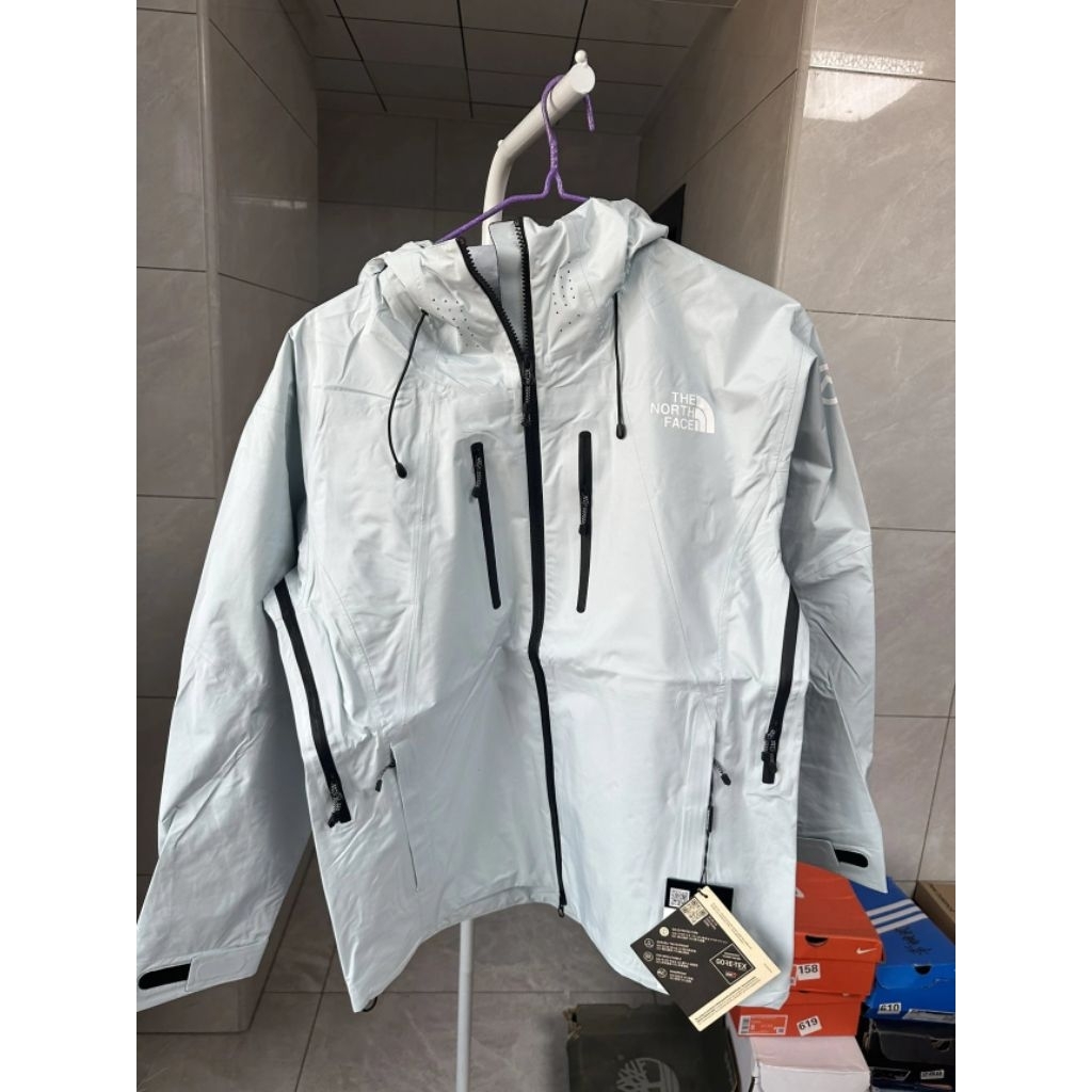 The North Face Summit Series Superior Futurelight Jacket