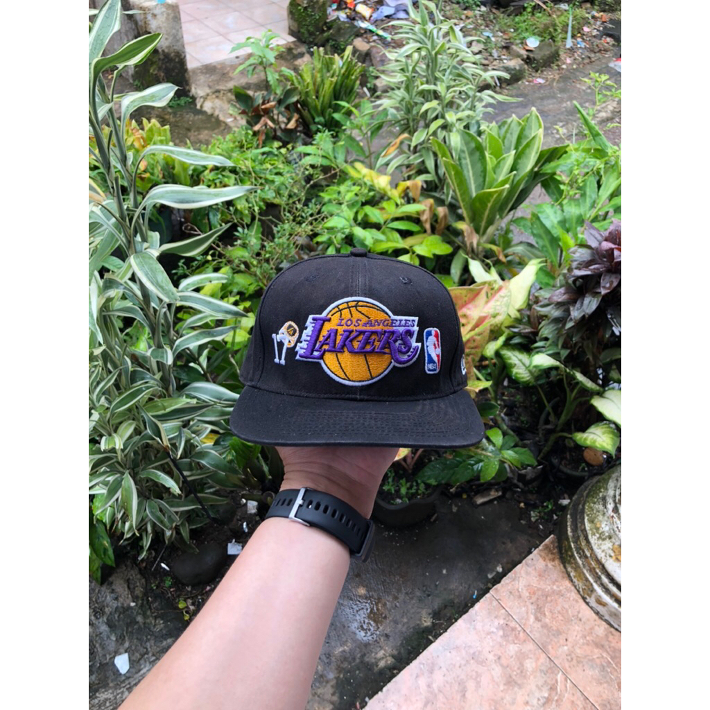 Snapback NBA Finals 17X World Champions Lakers New Era 9Fifty