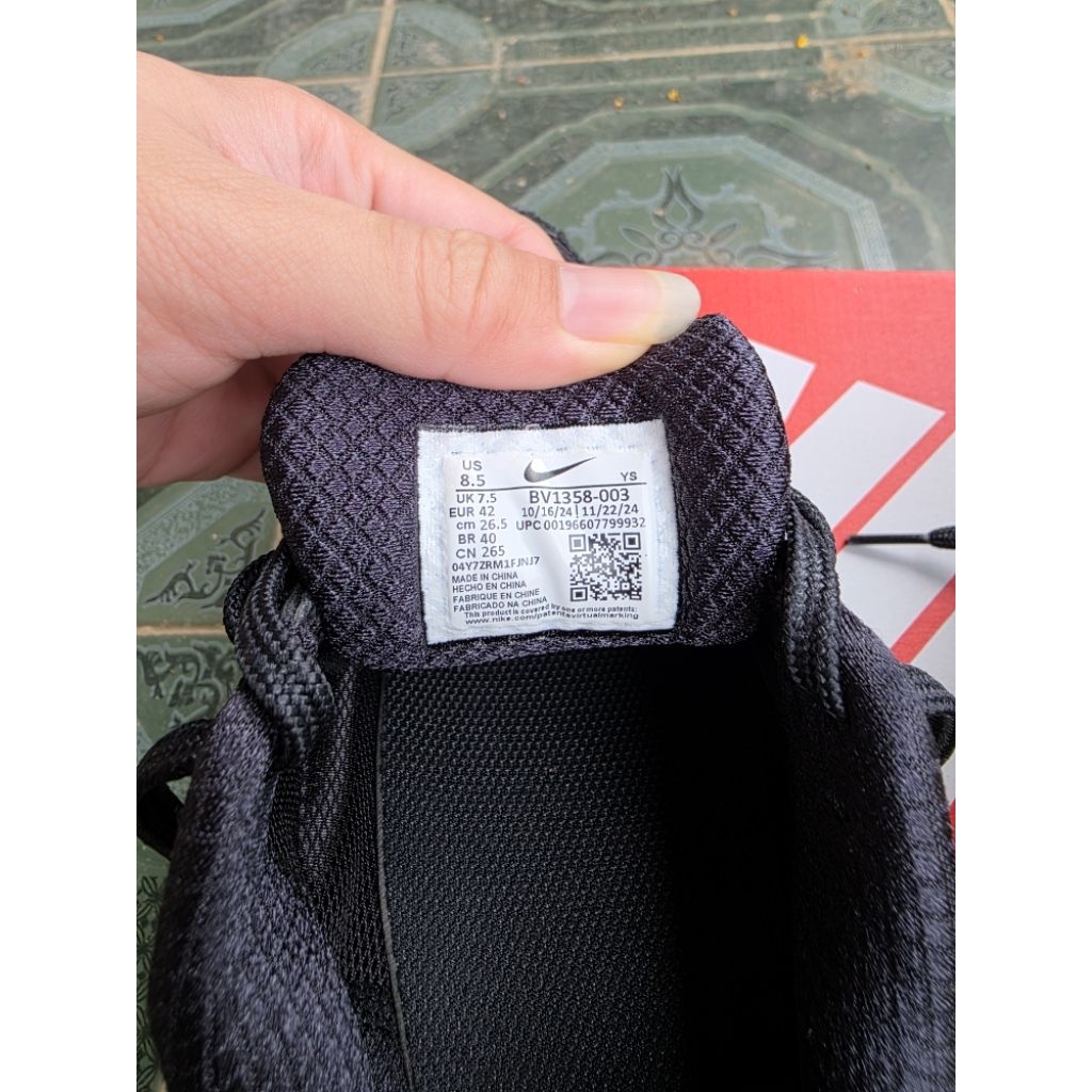 Nike vomero zoom 5 Second