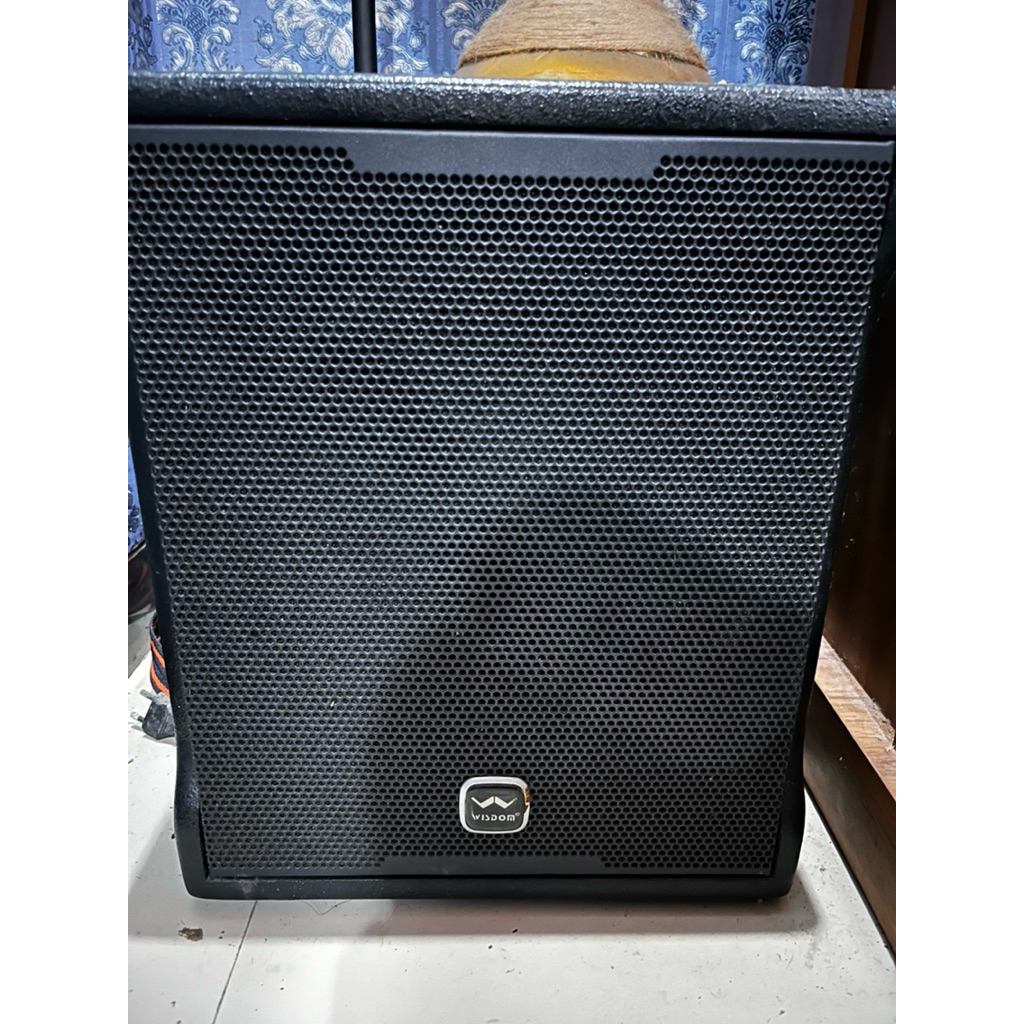 Subwoofer Aktif 12 Inch Wisdom SW-12A Bekas