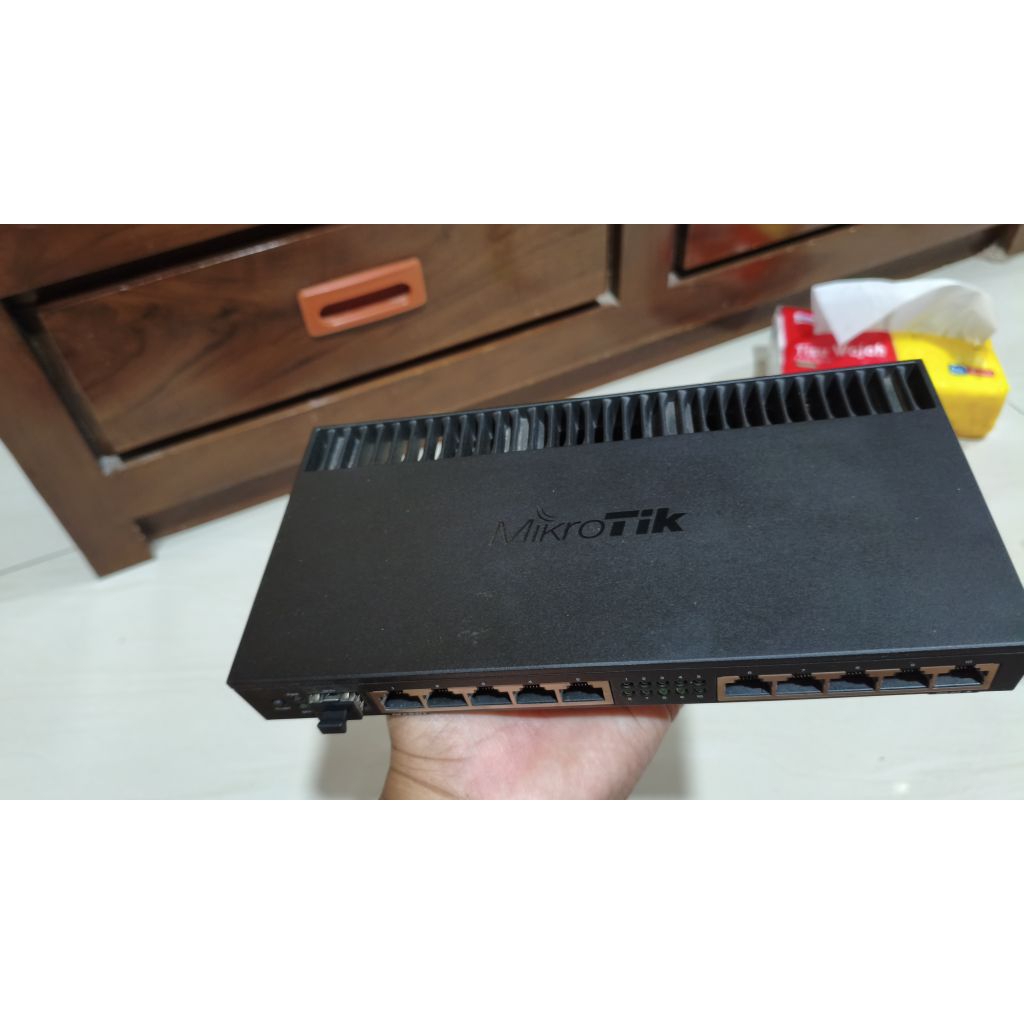 Mikrotik rb 4011 iGS + RM Bekas
