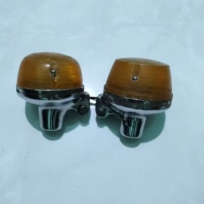 Sein second Steinly Japan lepasan motor honda CB 200 twin S90 Castrol