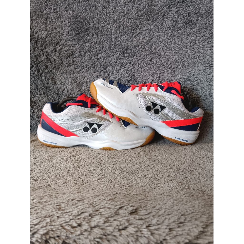 SEPATU BADMINTON YONEX SHB 100 CR SIZE 43 ORIGINAL SECOND MURAH RINGAN