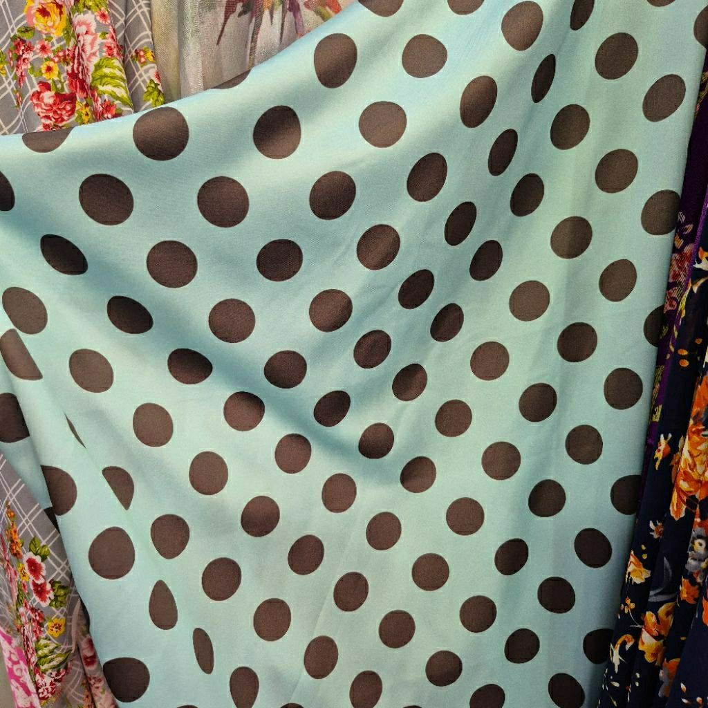 KAIN SATIN SILK PREMIUM MOTIF POLKADOT - KAIN SATEN MOTIF DOT - BAHAN KAIN MOTIF POLKADOT HARGA/0,5M