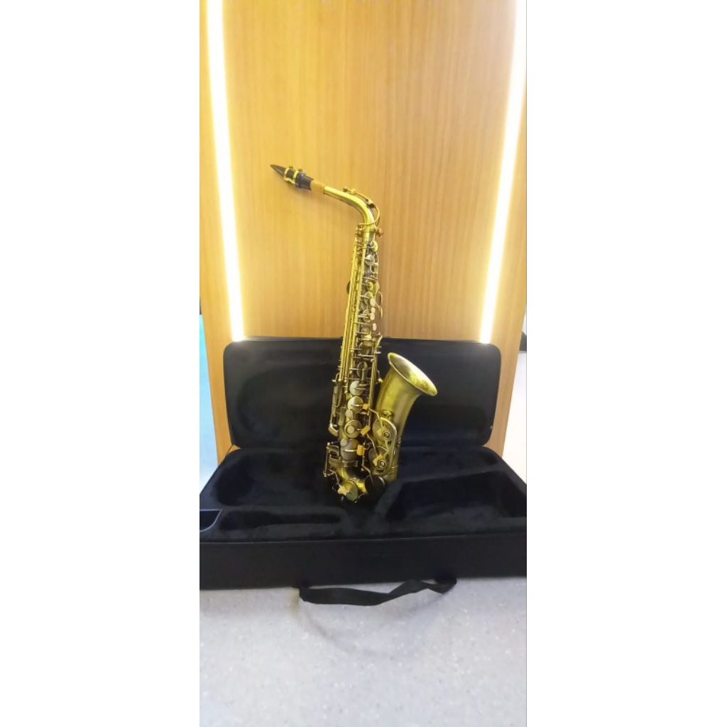 Antonio Antiqkey Alto Saxophone
