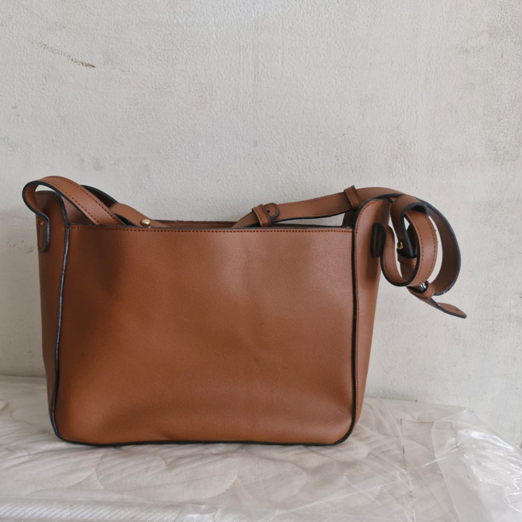 Tas 2 in 1 - NO NEGO BARANG UNDER 125K & CHAT ONLY FOR SERIOUS ORDER MINTA LINK NANYA2 YG SUDAH ADA 