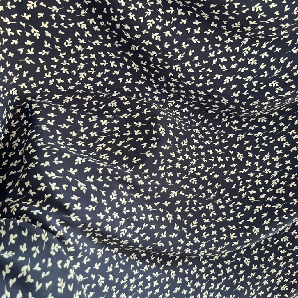 Kain ceruty  motif bunga kecil / kain seruti bahan kebaya /bahan gamis