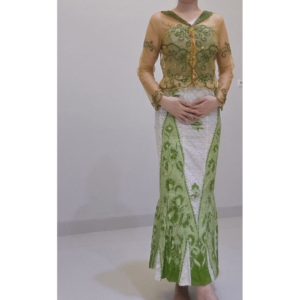 set kebaya crop