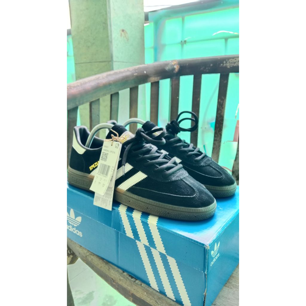 ADIDAS SPEZIAL BW