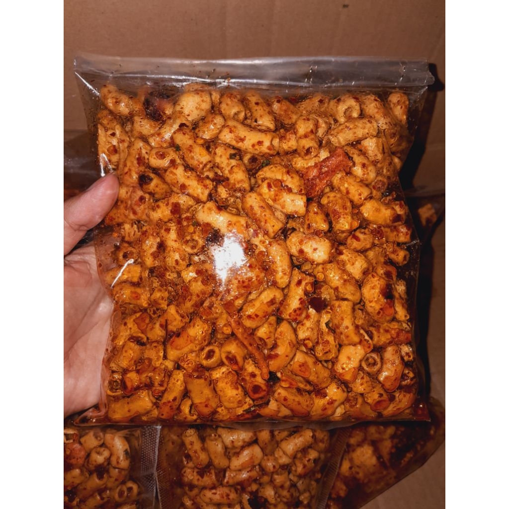 

CEMILAN MAKRONI BANTEUT DAUN JERUK