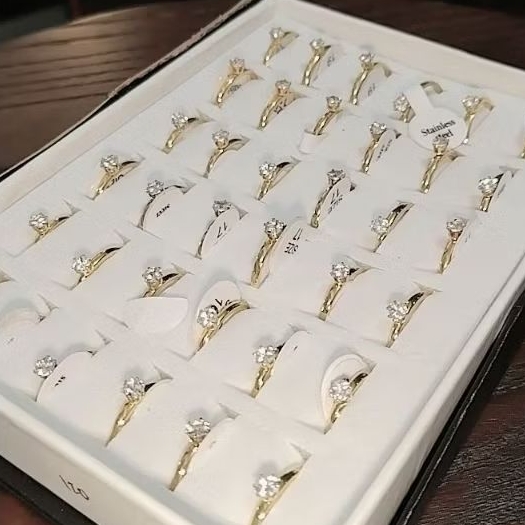 Cincin Titanium Wanita Mata Putih