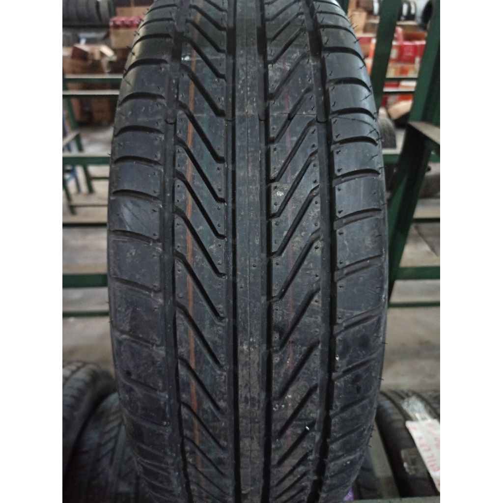 BAN MOBIL ACHILLES PLATINUM 195/65 R14 TAHUN 2012